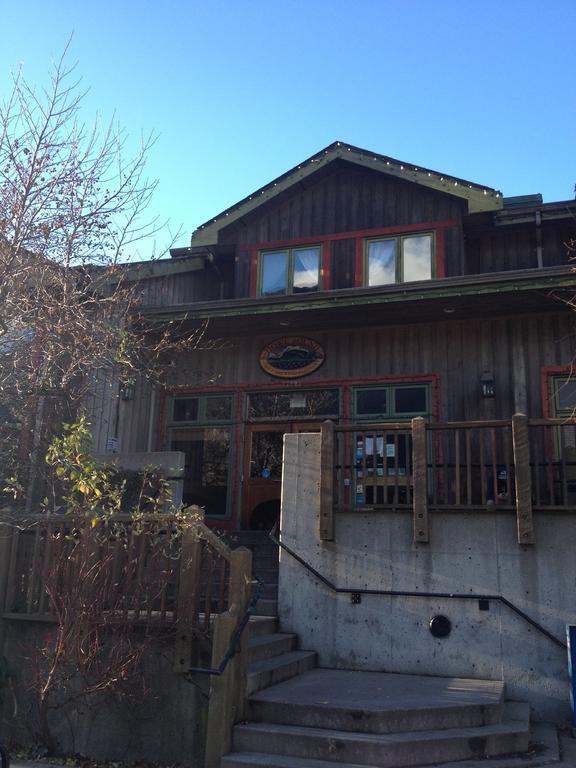 Howe Sound Inn & Brewing Company Squamish Dış mekan fotoğraf