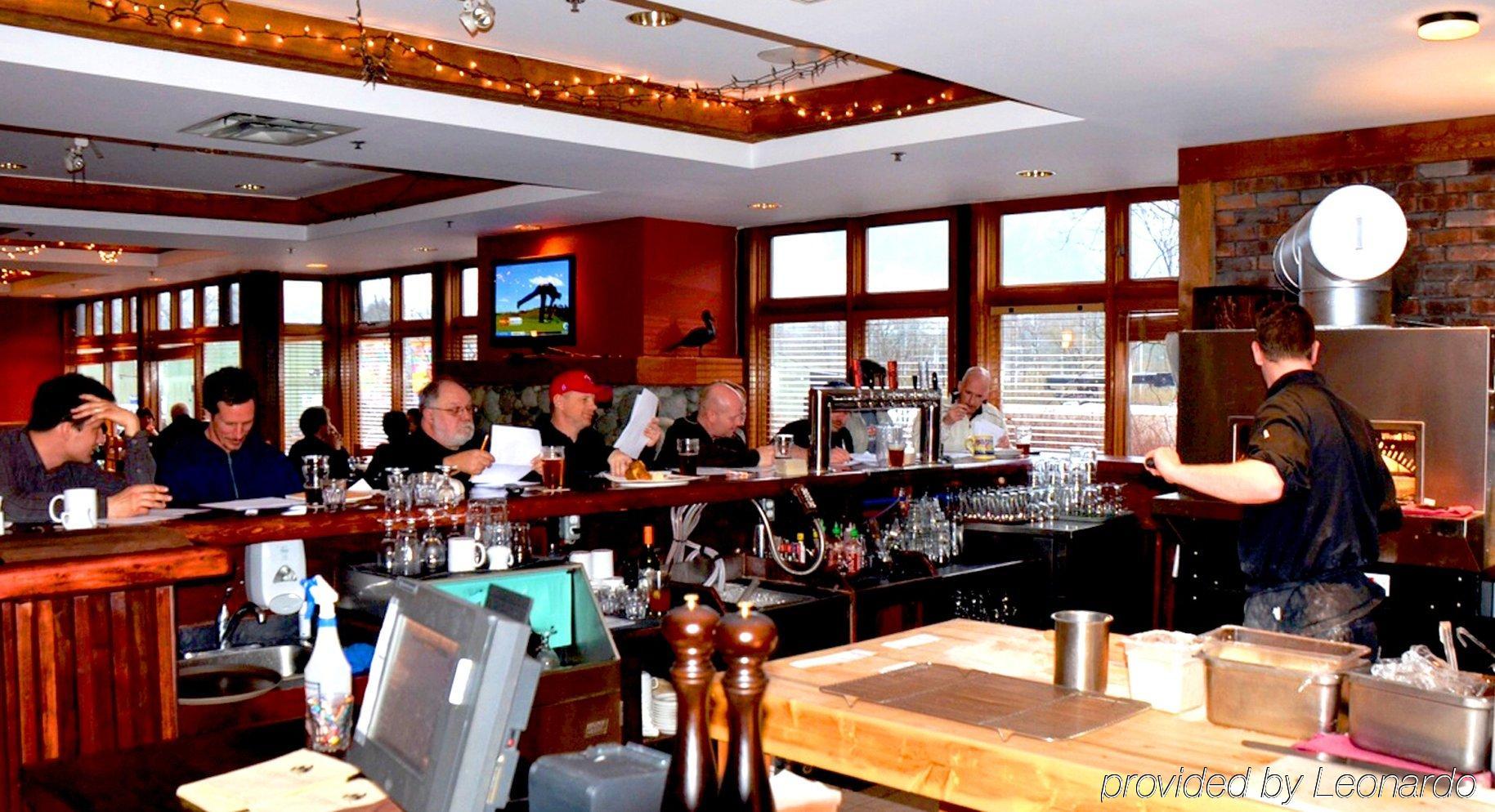 Howe Sound Inn & Brewing Company Squamish Dış mekan fotoğraf