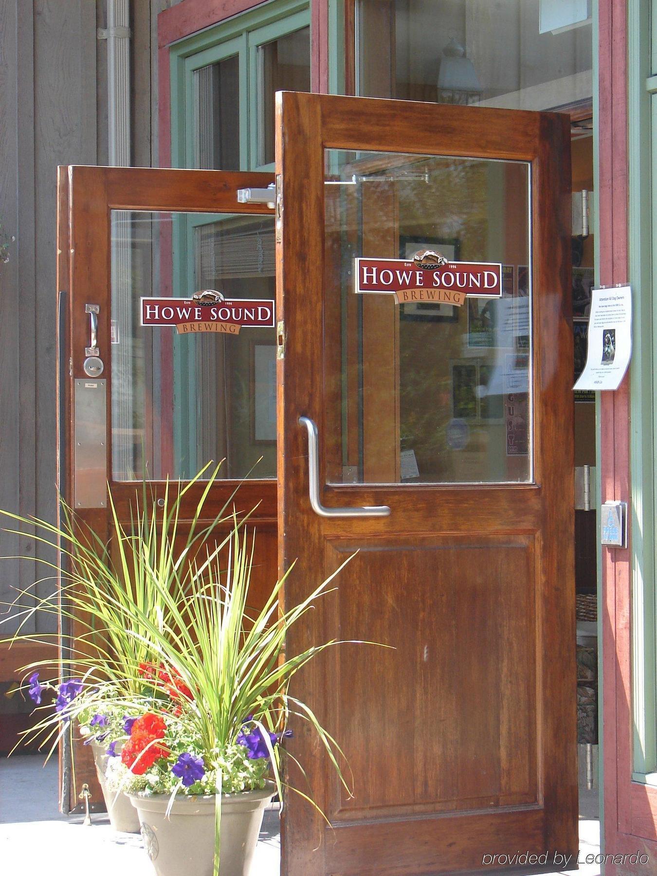 Howe Sound Inn & Brewing Company Squamish Dış mekan fotoğraf
