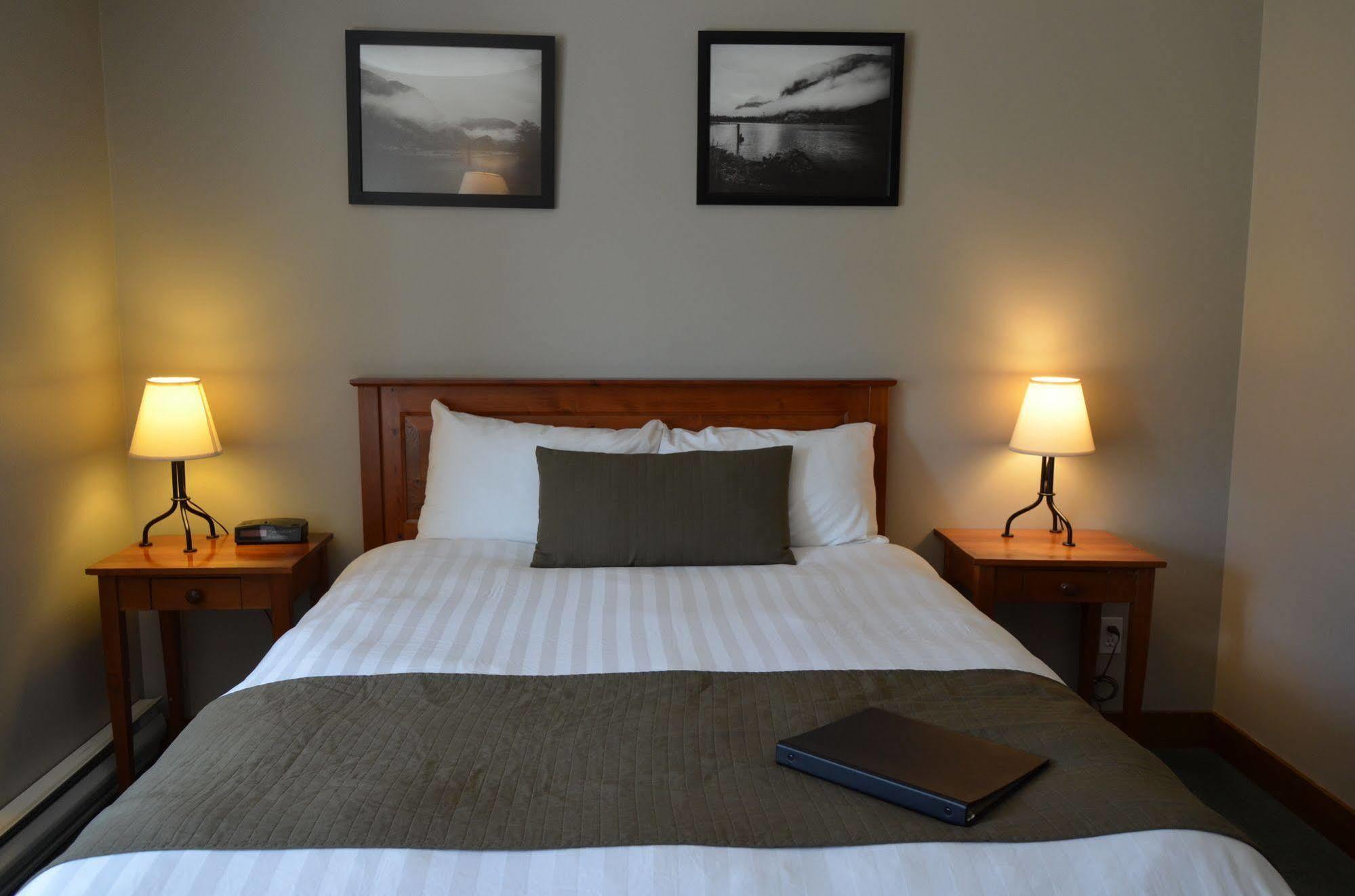 Howe Sound Inn & Brewing Company Squamish Dış mekan fotoğraf